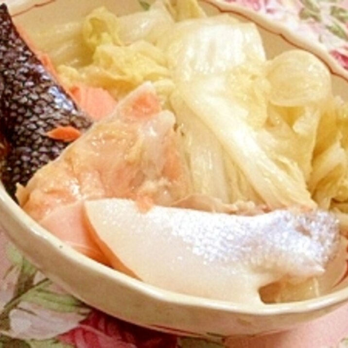 手軽に～＾＾❤塩鮭と白菜の簡単お鍋❤